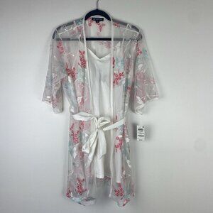 INC Women's White Floral Embroidered Nightgown Robe Set Size XS NWT